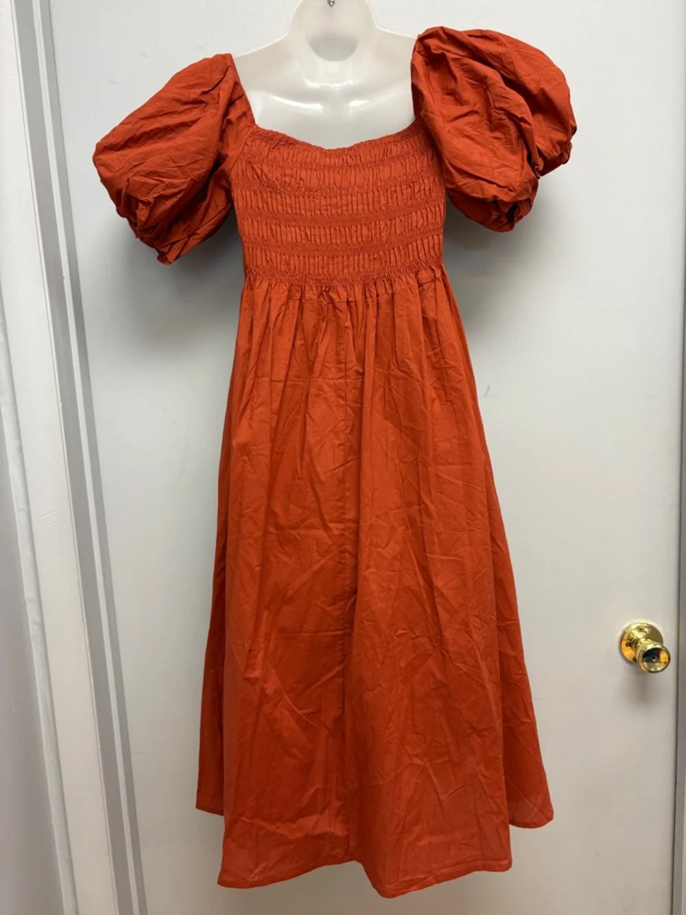 SOLD IN STORE Petal + Pup Smocked Puff Sleeve Midi Dress Rust Orange NWT Size US - Picture 5 of 13